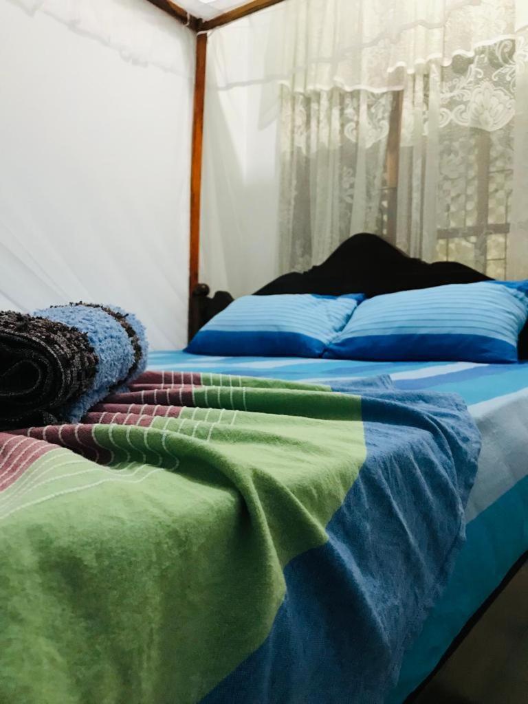 Nethmi Homestay & Restaurant Tangalle Bagian luar foto