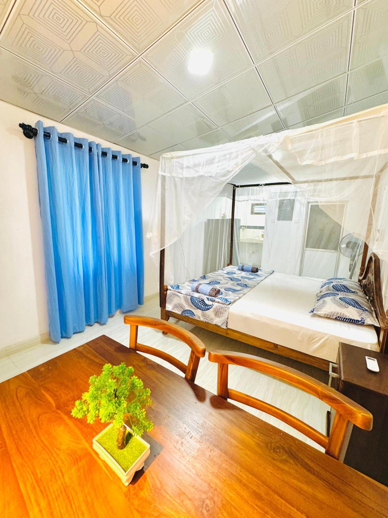 Nethmi Homestay & Restaurant Tangalle Bagian luar foto
