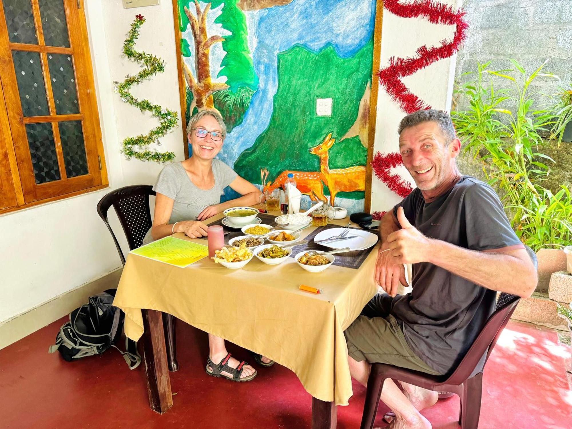 Nethmi Homestay & Restaurant Tangalle Bagian luar foto