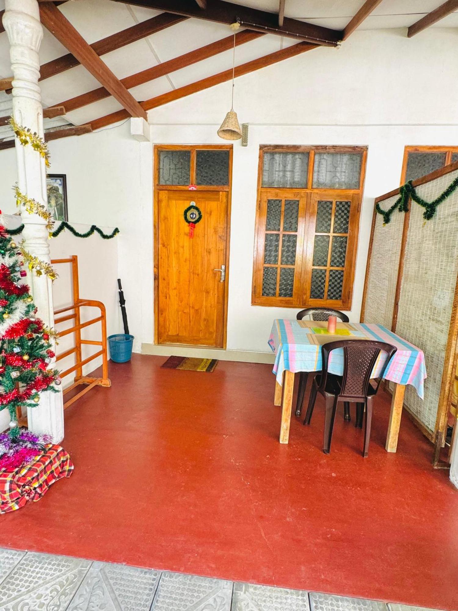 Nethmi Homestay & Restaurant Tangalle Ruang foto
