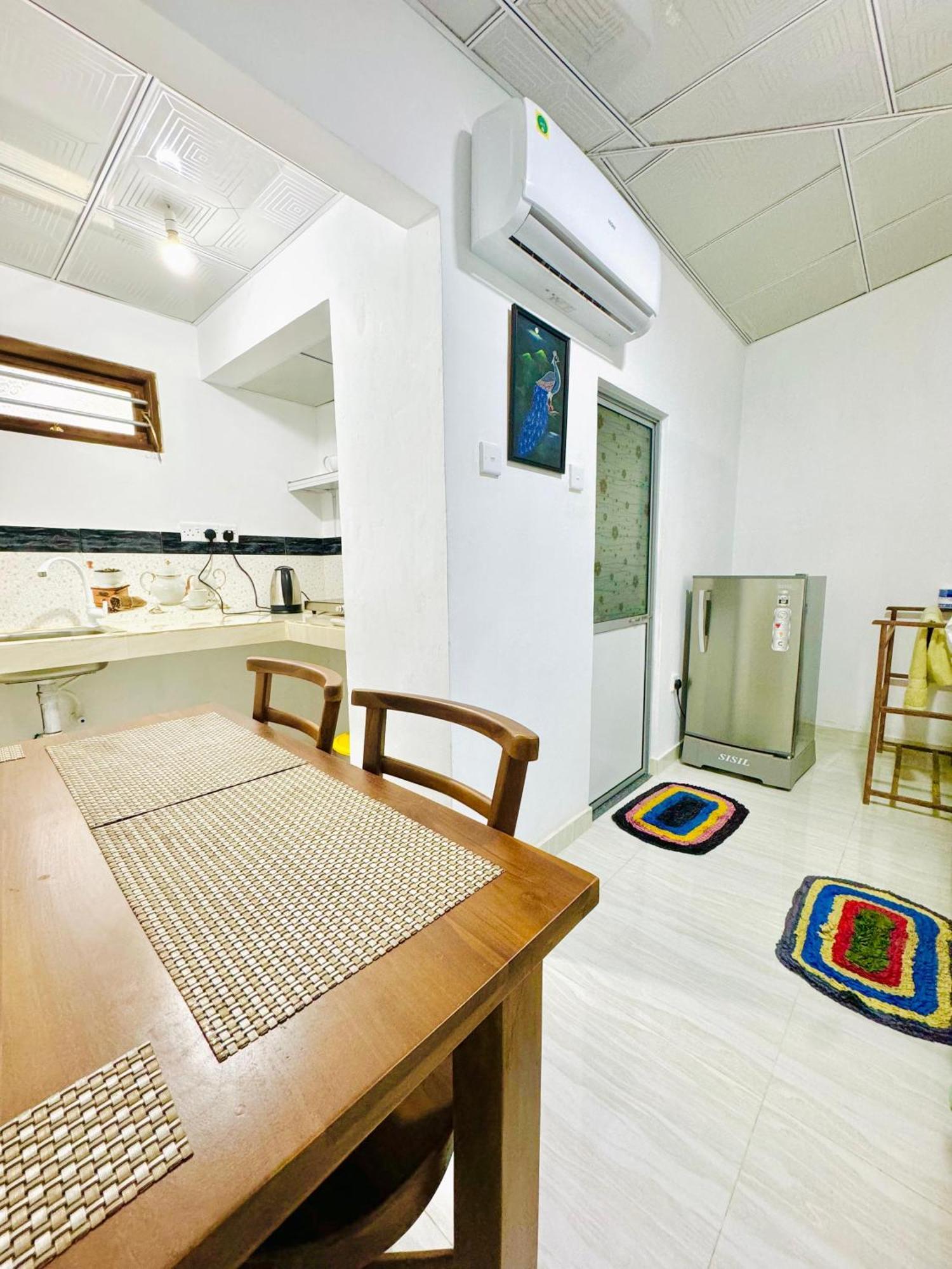 Nethmi Homestay & Restaurant Tangalle Bagian luar foto