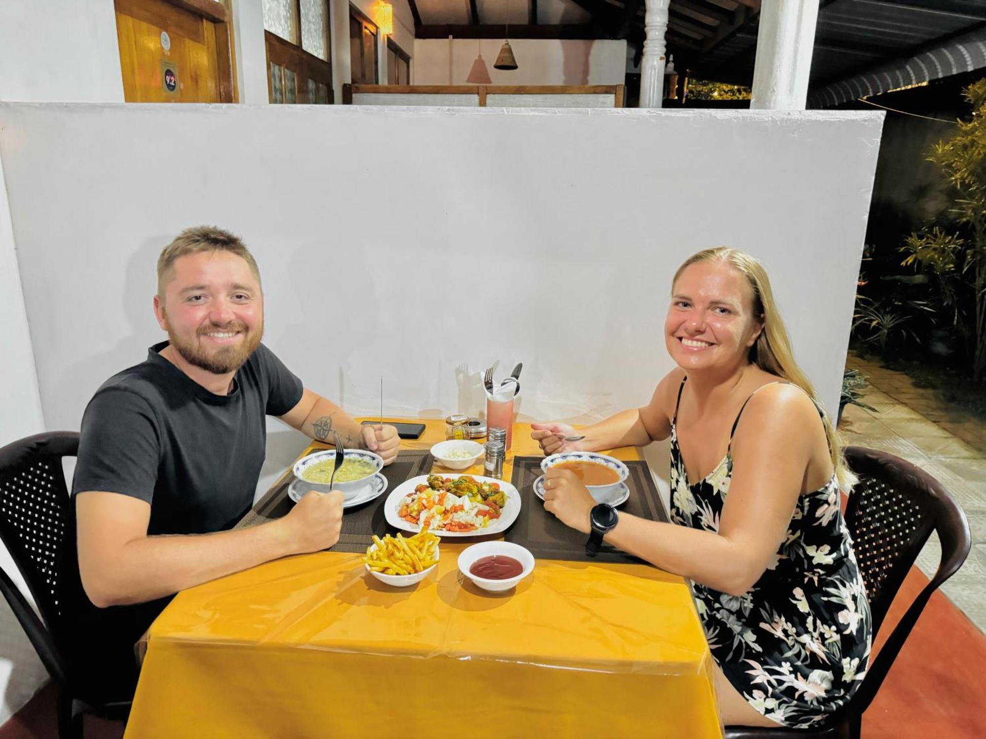 Nethmi Homestay & Restaurant Tangalle Bagian luar foto