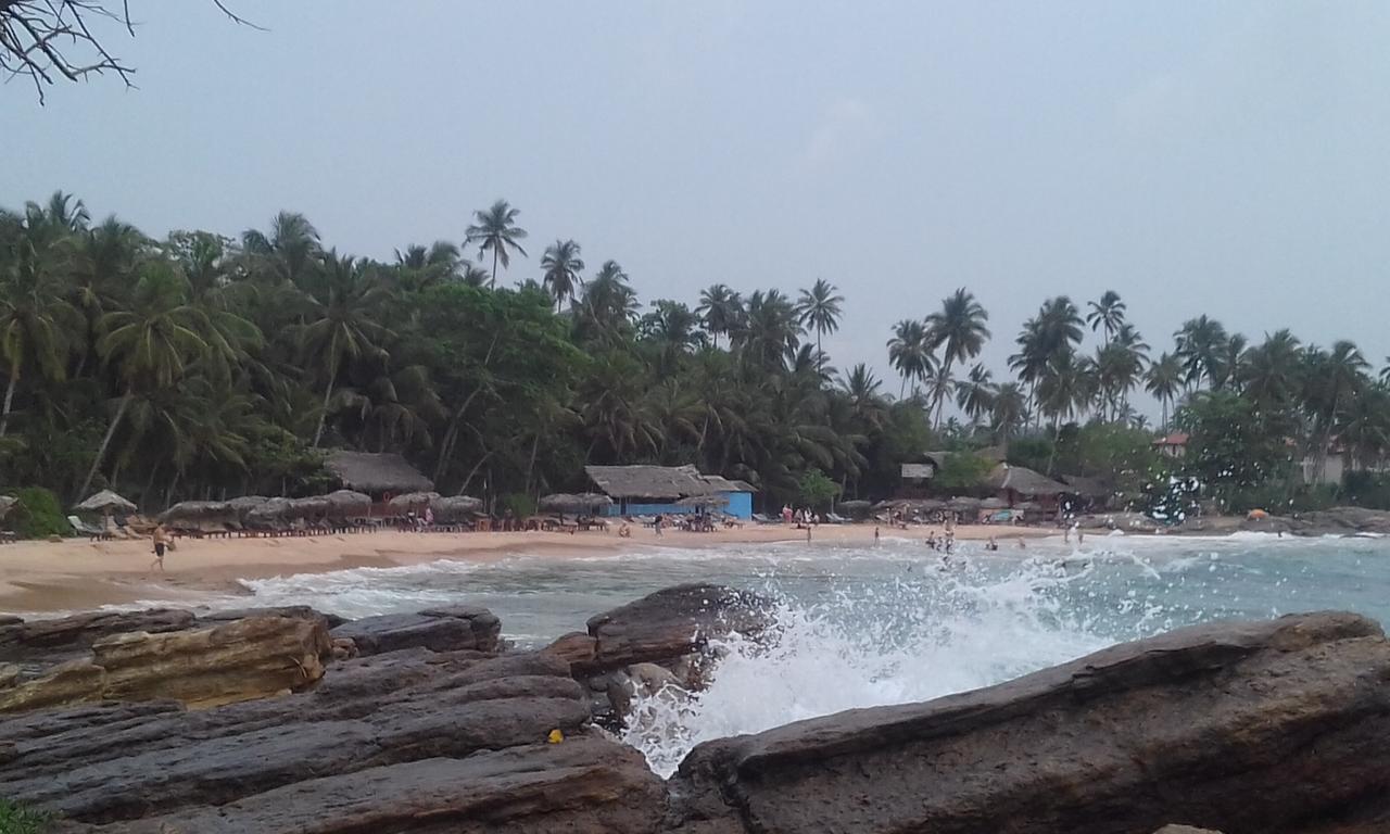 Nethmi Homestay & Restaurant Tangalle Bagian luar foto