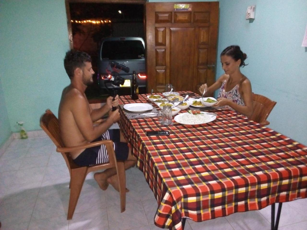 Nethmi Homestay & Restaurant Tangalle Bagian luar foto